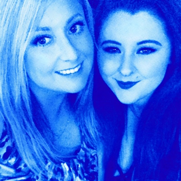 Meet your Posher, Erin - Picture 3 of 3